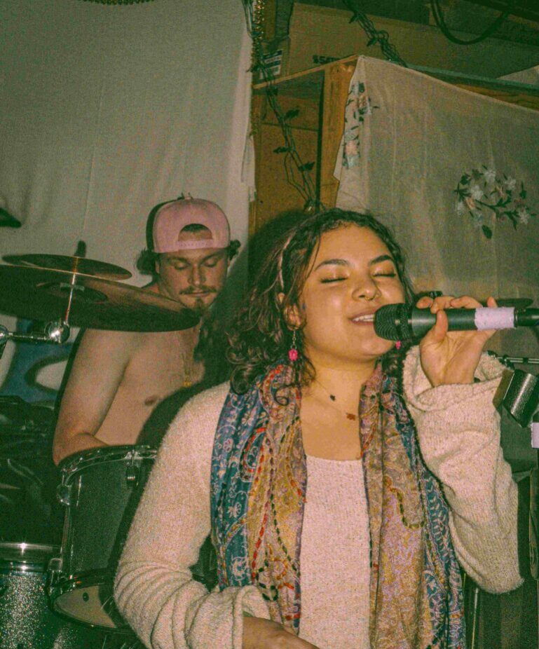 Sydney ambrosia singing for ballpark